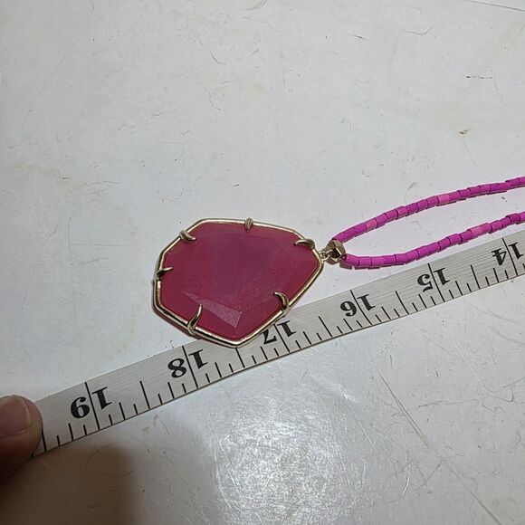 Kendra Scott Pink Unbanded Agate Beatrix Long Pendant Necklace 32 Inches Long - Picture 11 of 11